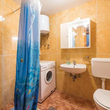 3 Bedroom Gorgeous In Domijanici * Žminj