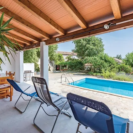 3 Bedroom Gorgeous In Domijanici Žminj