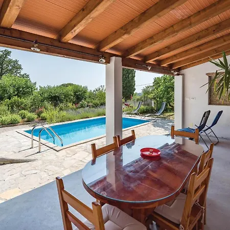 3 Bedroom Gorgeous In Domijanici Žminj