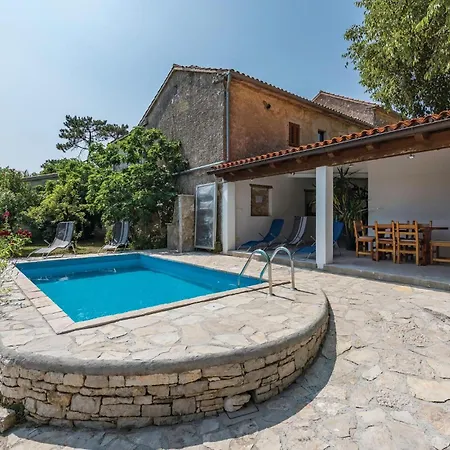 Tatil Evi Damijanici Vi *