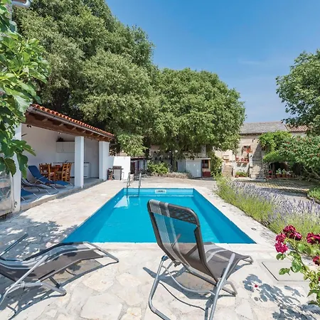 Tatil Evi Damijanici Vi *